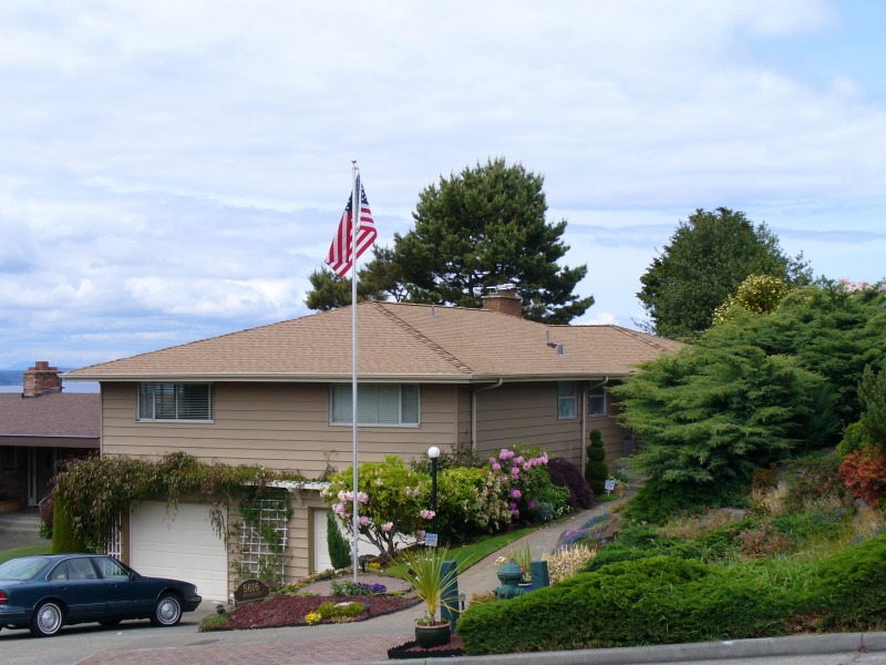 Seattle Roofing Installation Brown Home