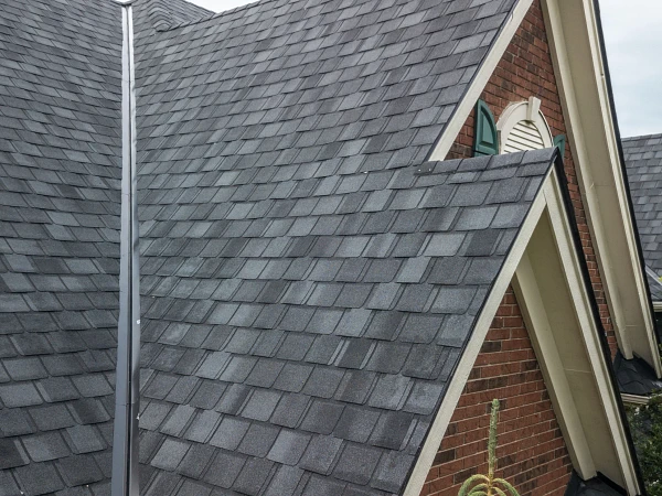 impact resistant shingles on a home